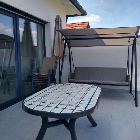 Tandem Apartman Kapolnasnyek Екстериор снимка